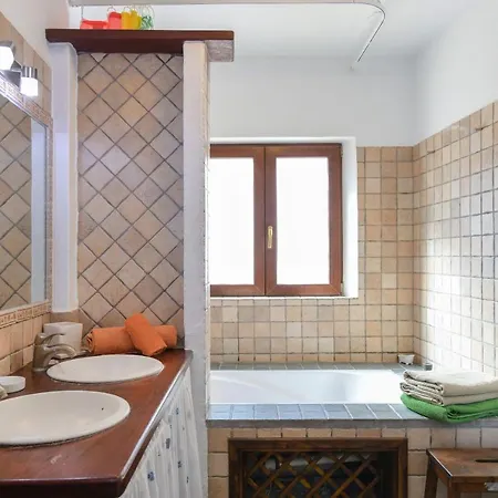 Casa Abuelo Rafa * Orzola